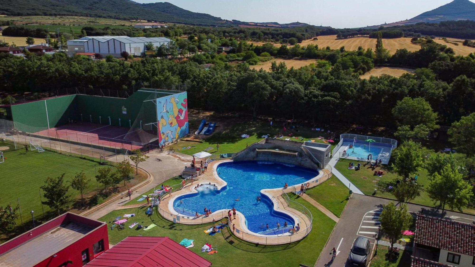 Camping Iratxe Ciudad De Vacaciones Ayegui Exterior foto